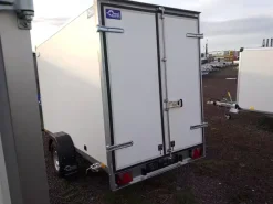 Blyss PKW Kofferanhänger 1300 kg mit 100 km/h