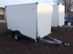 Blyss PKW Kofferanhänger 1300 kg mit 100 km/h