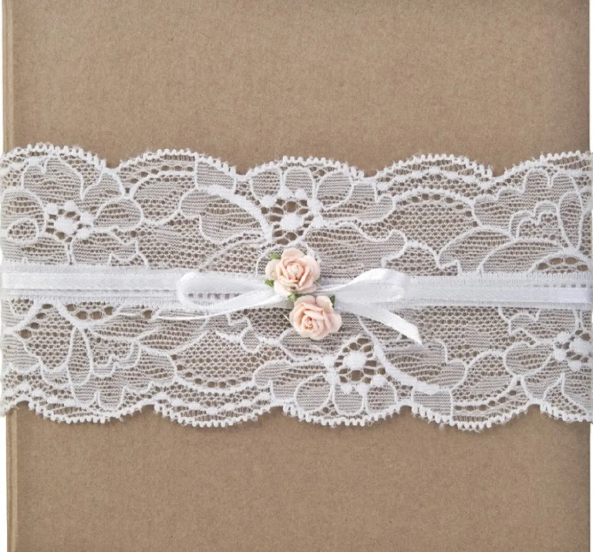 CD/DVD Karte: Kraftpapier mit Spitze und hellrosa Rosen - 2 Fächer, 14 x 13,8 cm