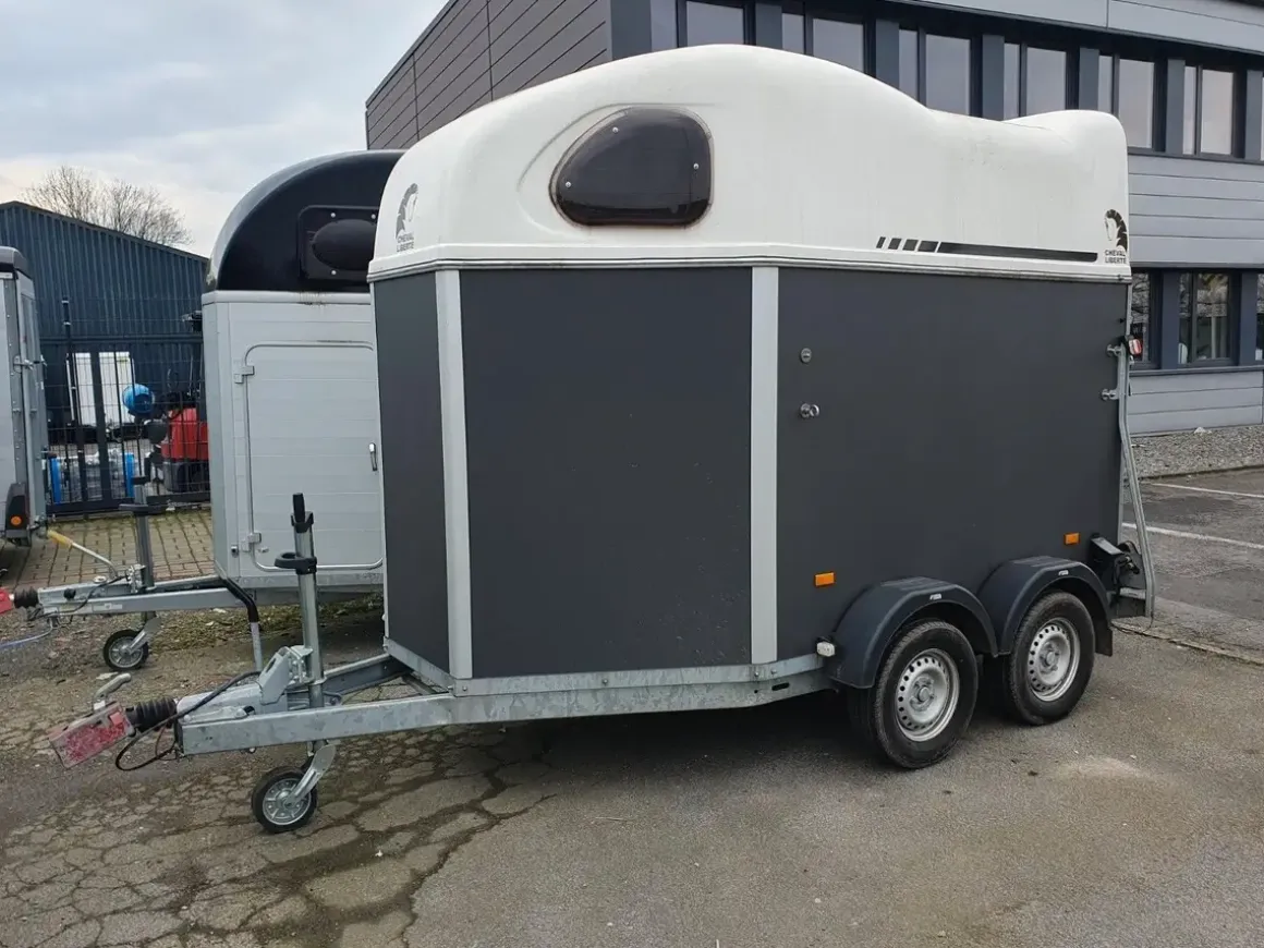 Cheval Liberte PKW Pferdeanhänger 2000kg 3150x1670x2300mm