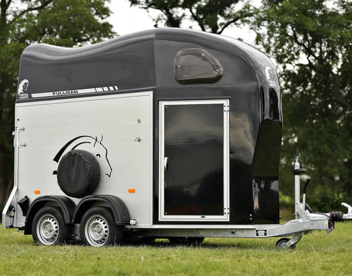 Cheval Liberté GOLD One Aluline 1600 kg mit Sattelkammer