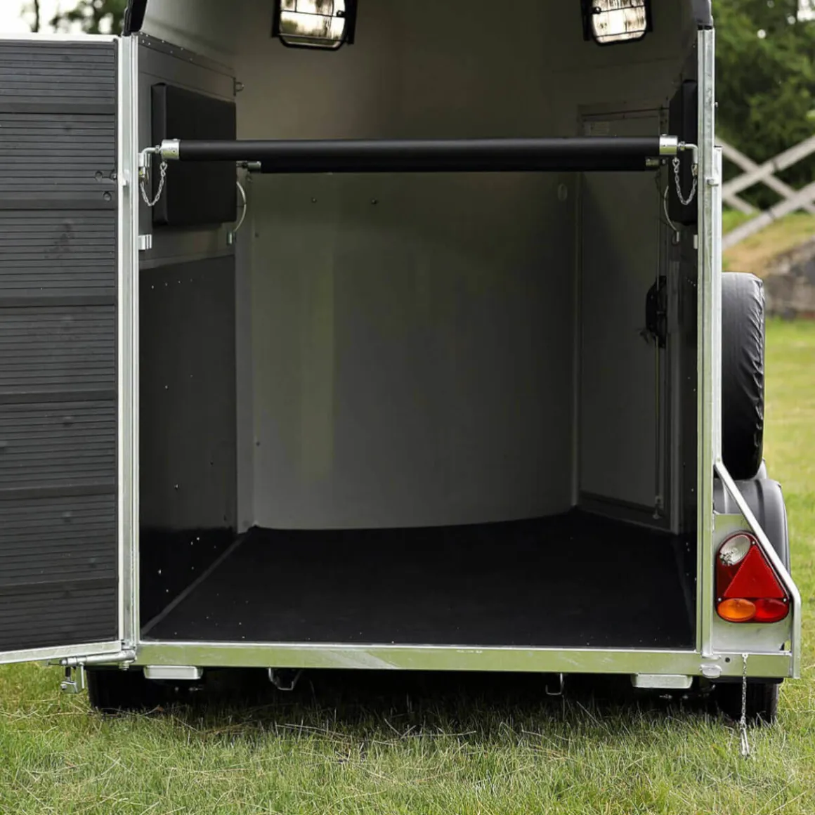 Cheval Liberté GOLD One Aluline 1600 kg mit Sattelkammer