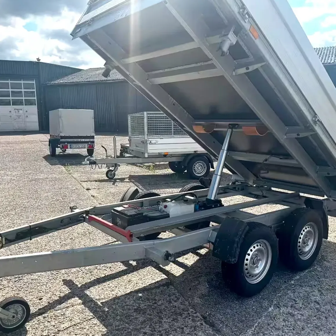 Debon Dreiseitenkipper PW 2.4 LUX 2600kg E-Pumpe - Gebraucht