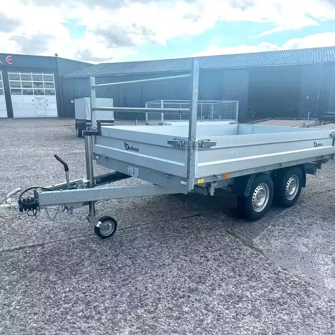 Debon Dreiseitenkipper PW 2.4 LUX 2600kg E-Pumpe - Gebraucht