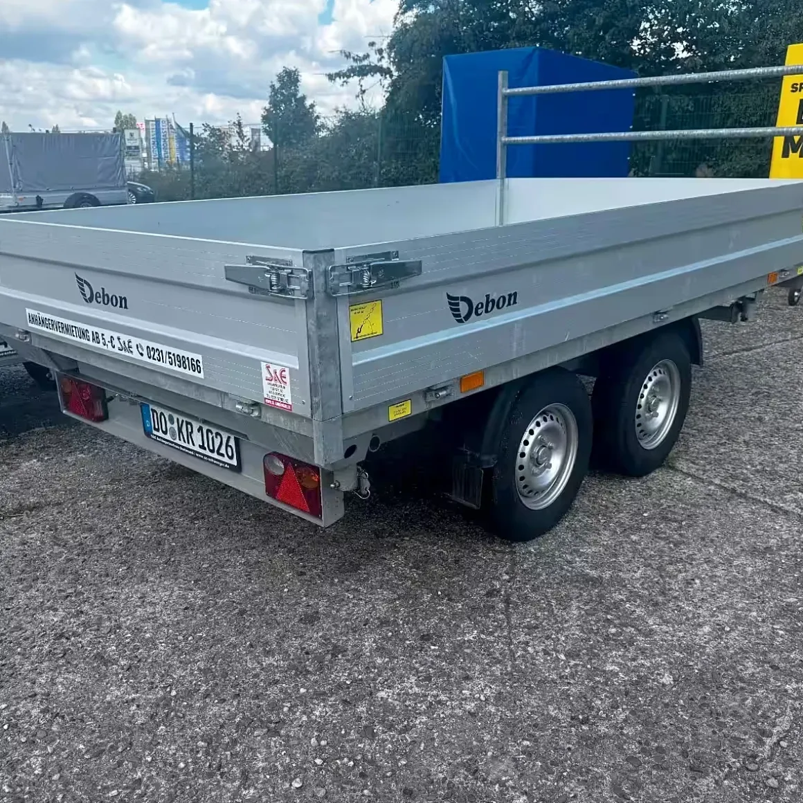 Debon Dreiseitenkipper PW 2.4 LUX 2600kg E-Pumpe - Gebraucht