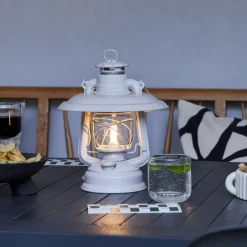 Feuerhand Baby Special 276 LED - Sturmlaterne im Retro-Design mit Akku Soft Beige