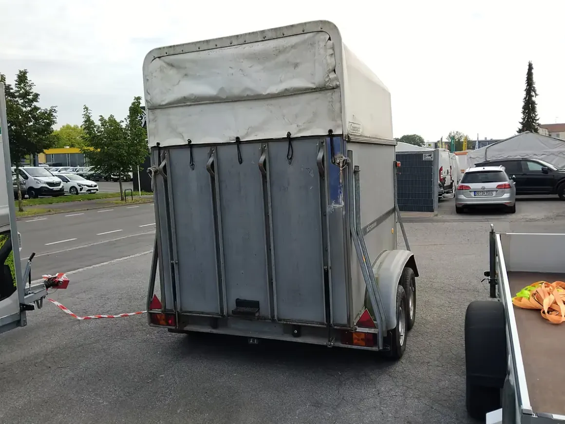 Gebrauchter Böckmann Pferdeanhänger 2000 kg für Bastler