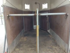Gebrauchter Böckmann Pferdeanhänger 2000 kg für Bastler