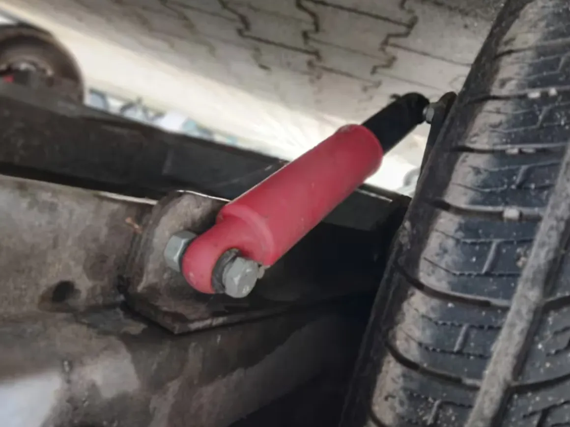 Gebrauchter Böckmann Pferdeanhänger DUO Esprit – 2.000 kg – CFF Fahrwerk – EZ 04/2014 – 100 km/h