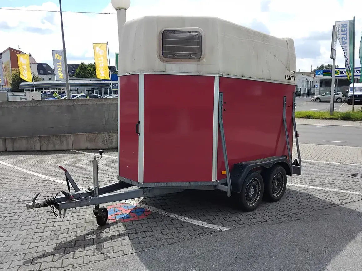 Gebrauchter Humbaur Pferdeanhänger 2000 kg mit Aluboden