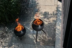 Höfats Moon 45 All Black Feuerschale mit niedrigem Fuß
