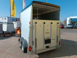 Humbaur Pferdeanhänger Notos-ALU 2400kg inkl. Frontausstieg & dreh/schwenkbare Heckklappe