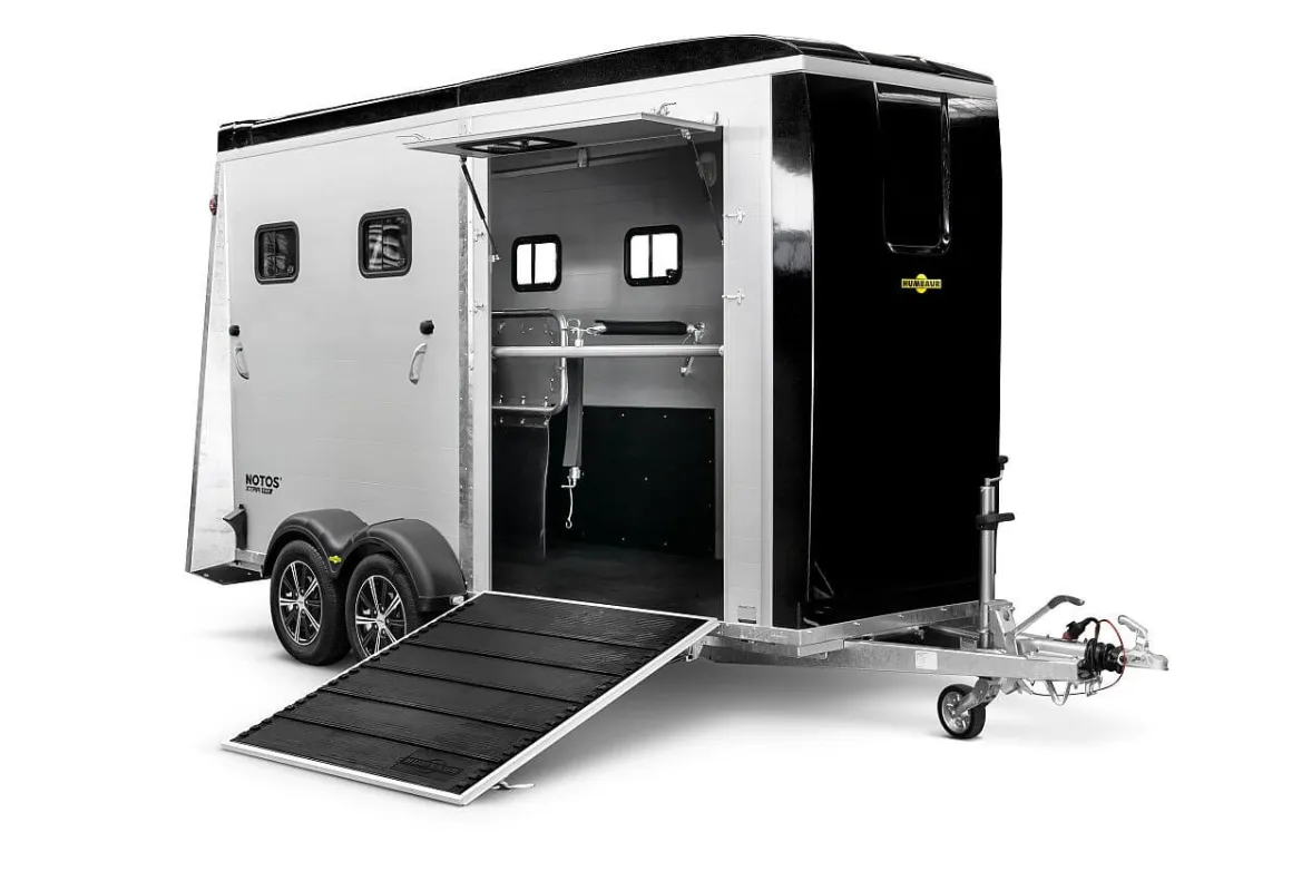 Humbaur Pferdeanhänger Notos Xtra Pro 2700