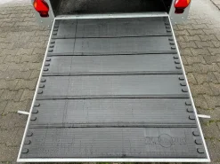 Humbaur Pferdeanhänger Single Alu 1600 kg mit Sattelkammer