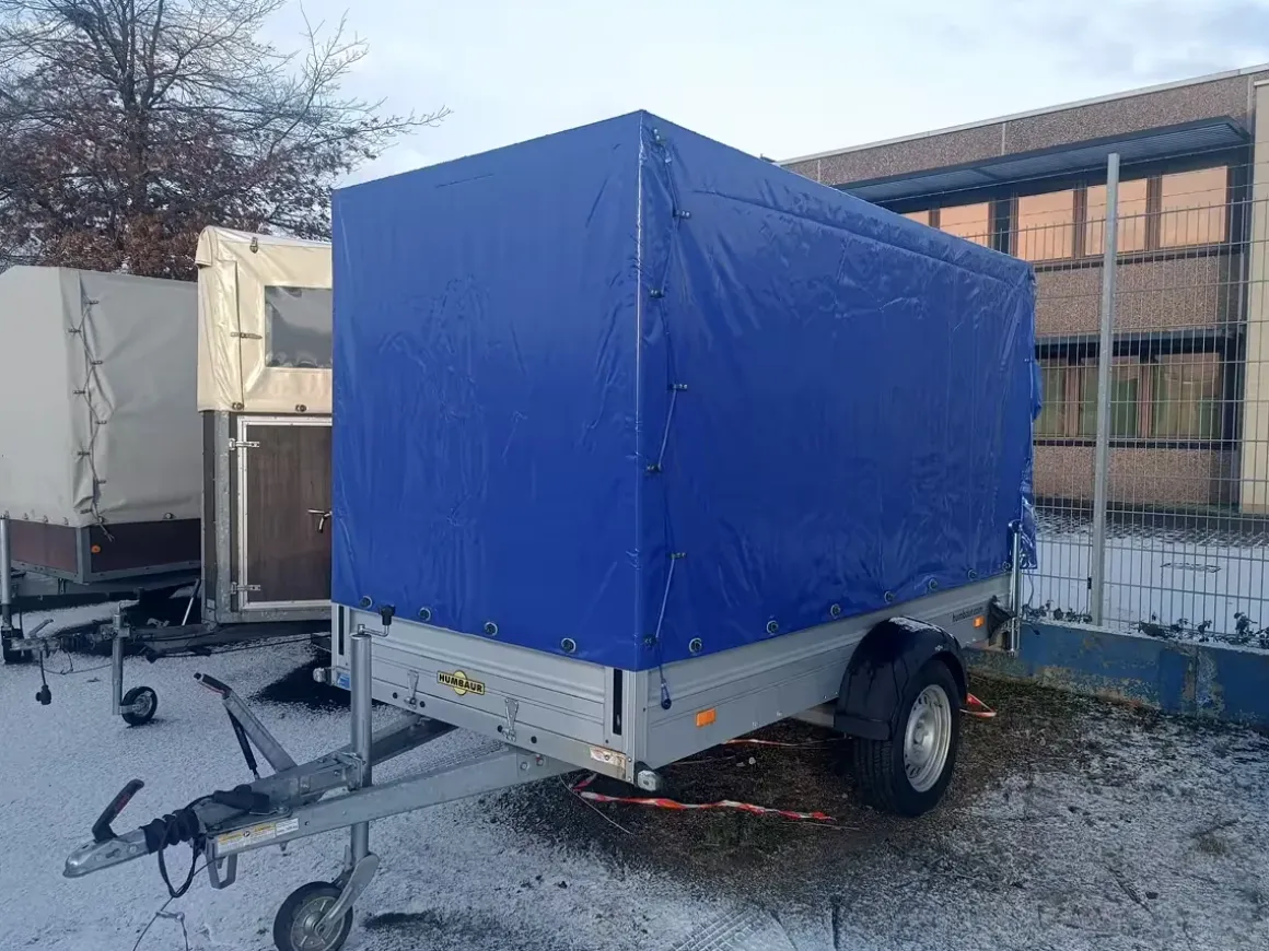 Humbaur PKW Anhänger HA133015 mit Plane – 1300 kg, gebraucht
