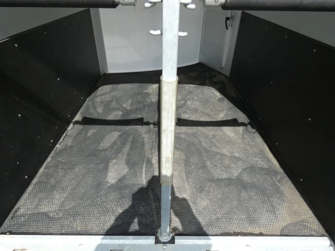 Humbaur Xanthos Pferdeanhänger mit Sattelkammer 2.400 kg gebraucht