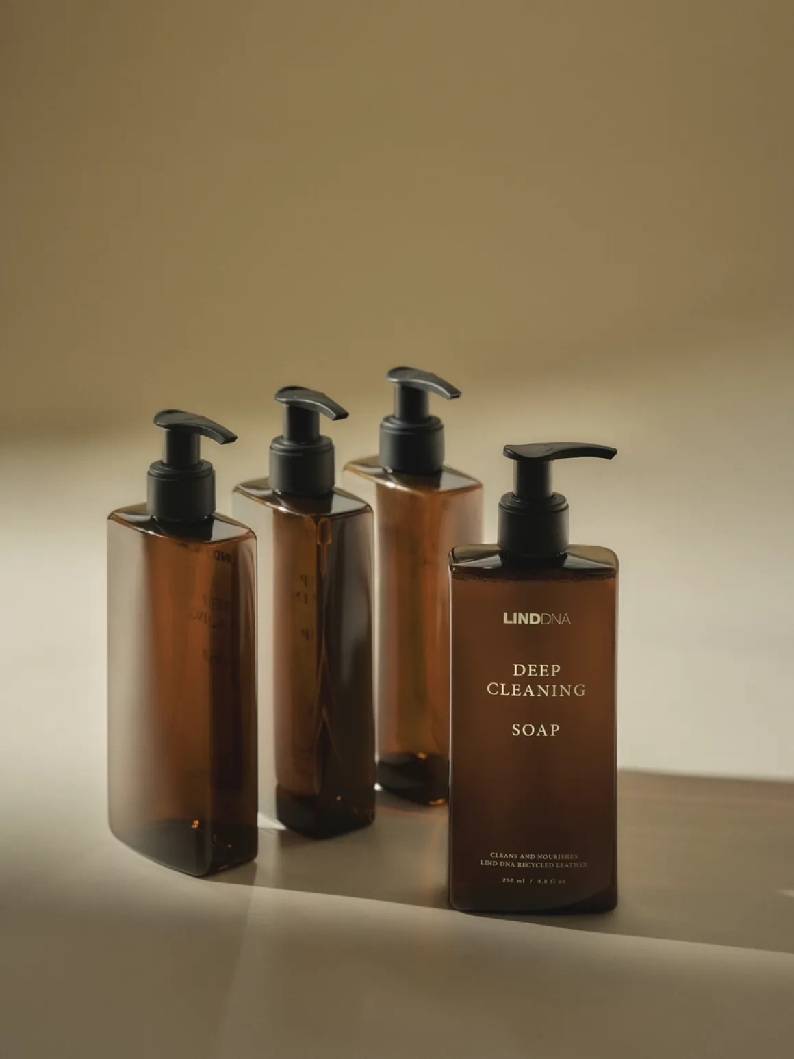 LIND DNA Deep Cleaning Soap 250 ml