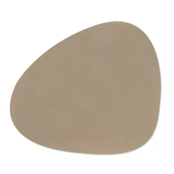 LIND DNA Tischset curve L Nupo Clay Brown  37x44 cm recyceltes Leder