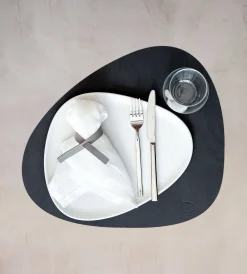 LIND DNA Tischset Curve L  Nupo - schwarz