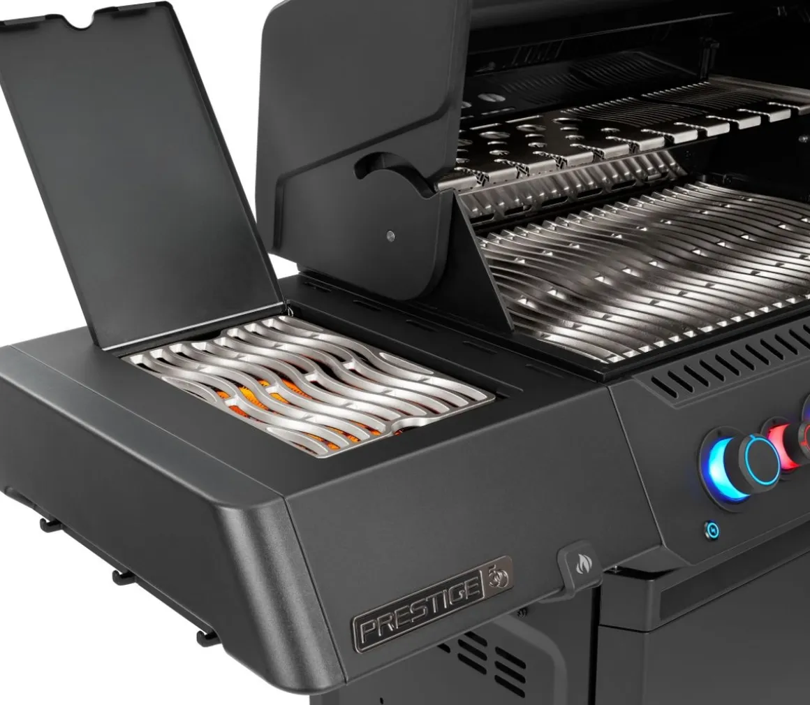 Napoleon Prestige 500 Connected Jubiläumsedition Grill-Set mit Abdeckhaube & Zubehör