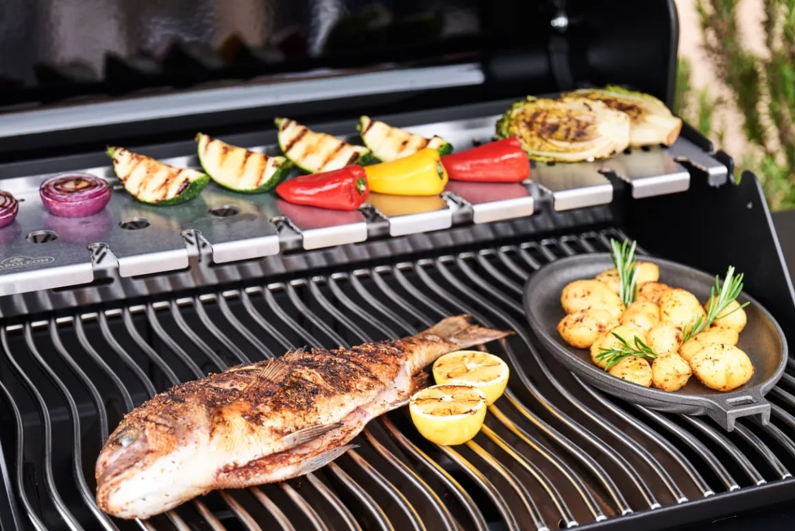 Napoleon Rogue PRO-S 425 Phantom Gasgrill