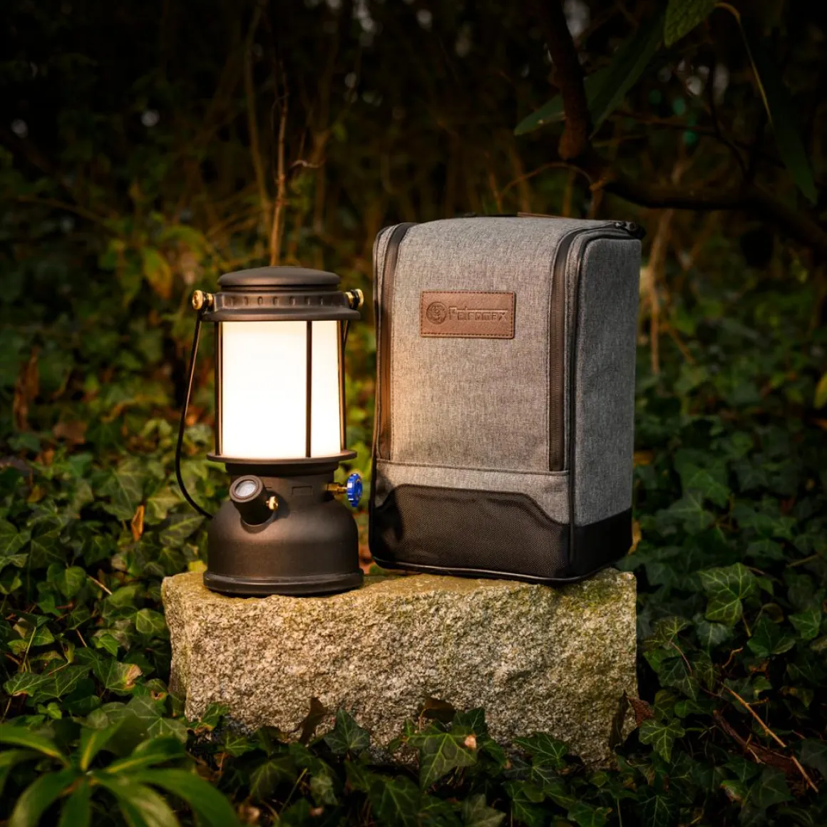 Petromax LED Laterne LM500 schwarz, robust und helle Campinglaterne