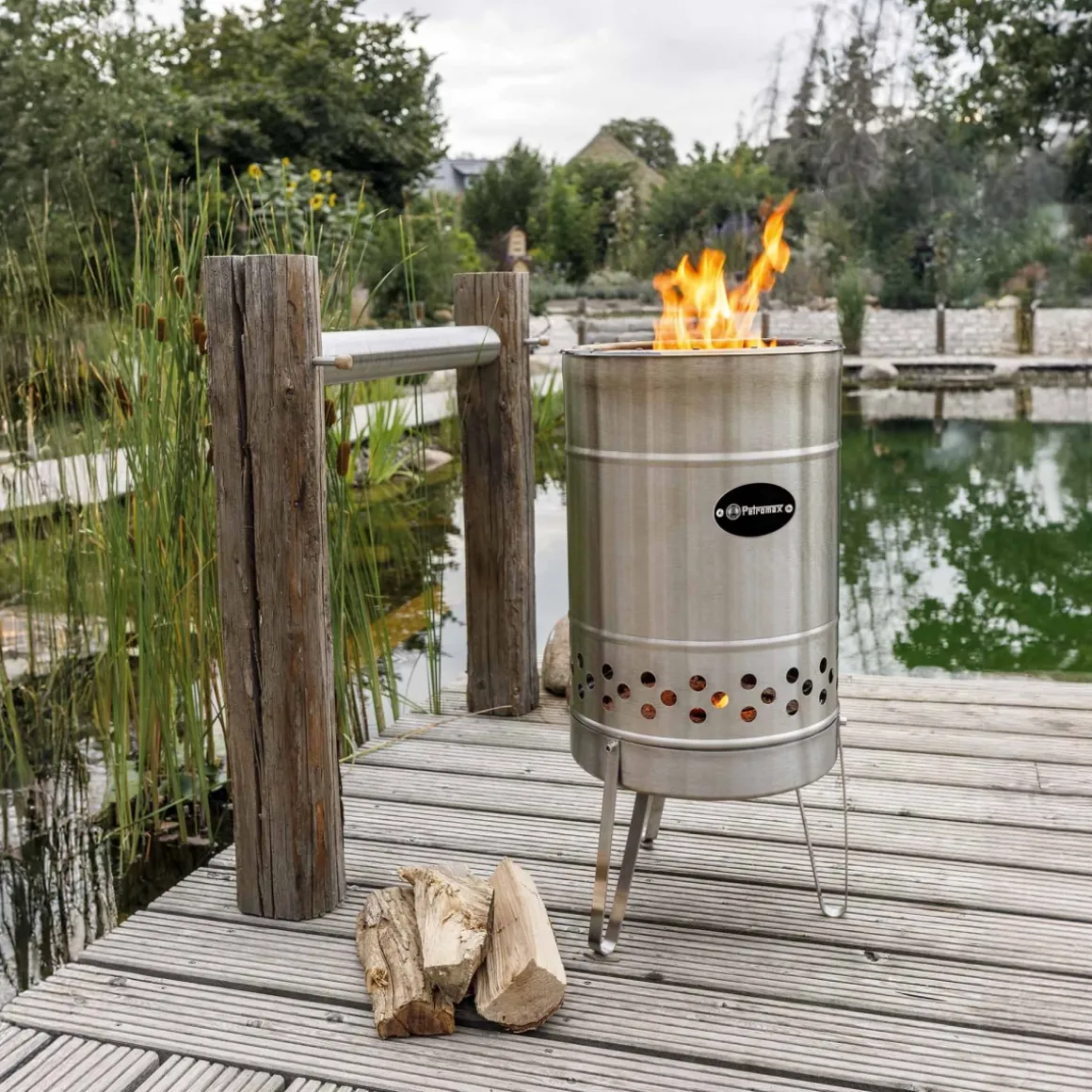 Petromax Pyron Mobile Feuertonne & Outdoor Kochstelle Black Edition