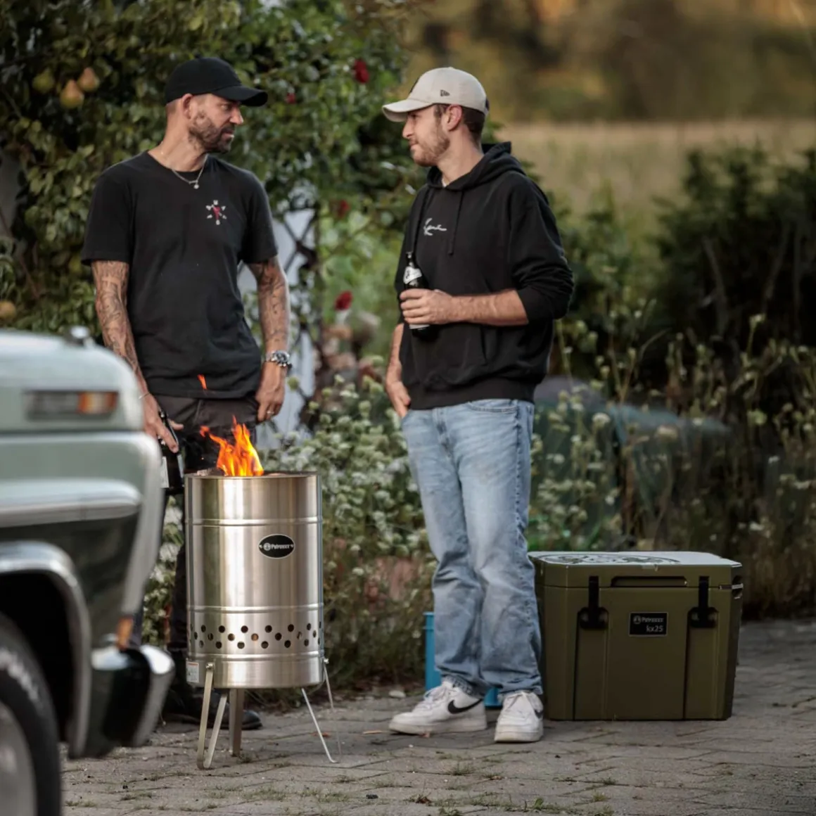 Petromax Pyron Mobile Feuertonne & Outdoor Kochstelle Black Edition