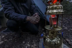 Petromax Starklichtlampe | Petroleumlampe Messing | Gold mit Reflektorschirm