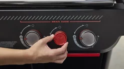 Weber Genesis E-330 WR Stealth Edition inklusive Drehspieß